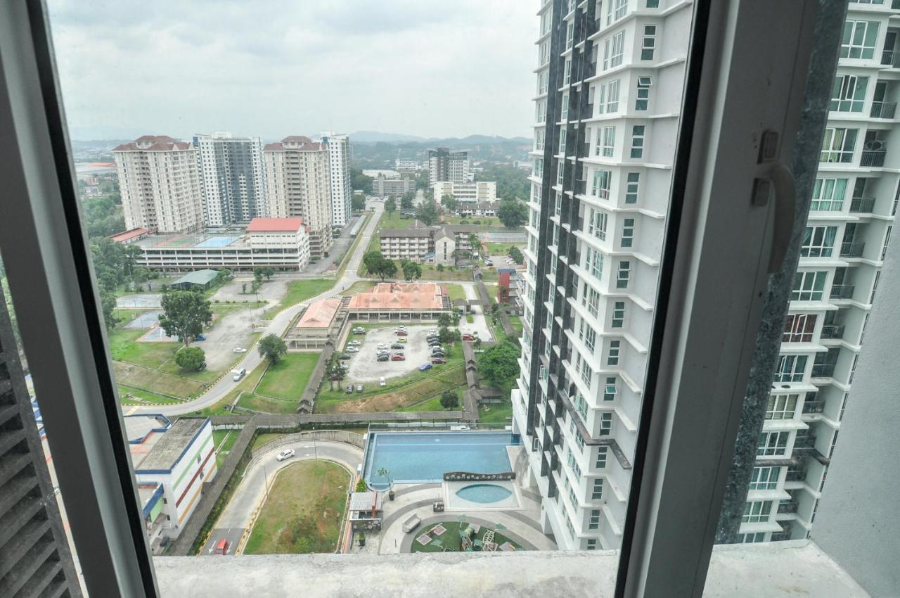 Azfa Duplex Suite At De Centrum Putrajaya Bangi Free Wifi Kajang Zewnętrze zdjęcie